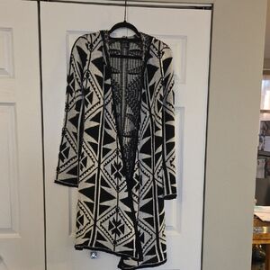 Forever 21 Monochrome Knit Sweater